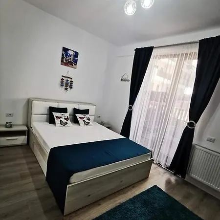 Kng Mamaia Apartment *